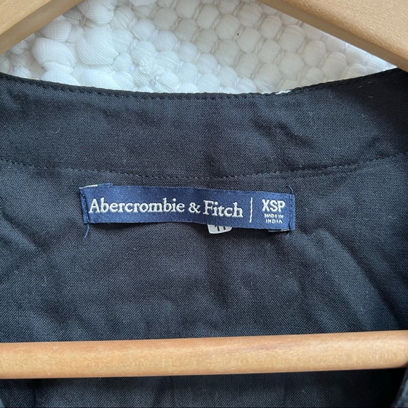 Abercrombie and Fitch Romper XSP - Picture 2 of 4